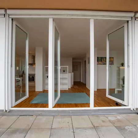 Hilltop I Free Parking *