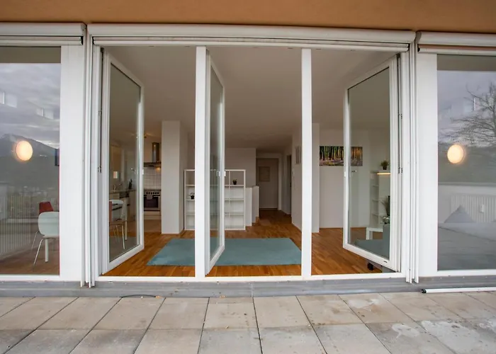 Hilltop I Free Parking *