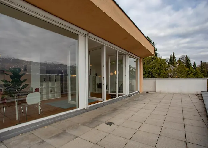 Hilltop I Free Parking Апартаменти