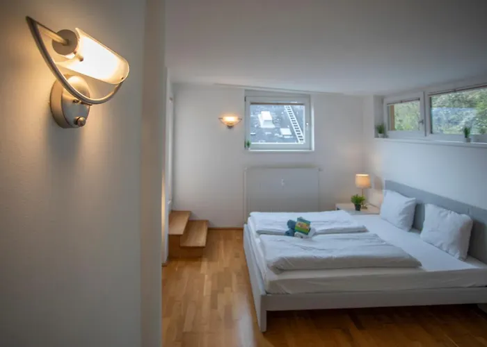 Hilltop I Free Parking *