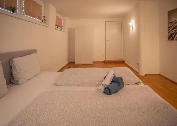 Hilltop I Free Parking Appartement