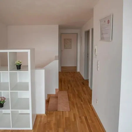 Hilltop I Free Parking *